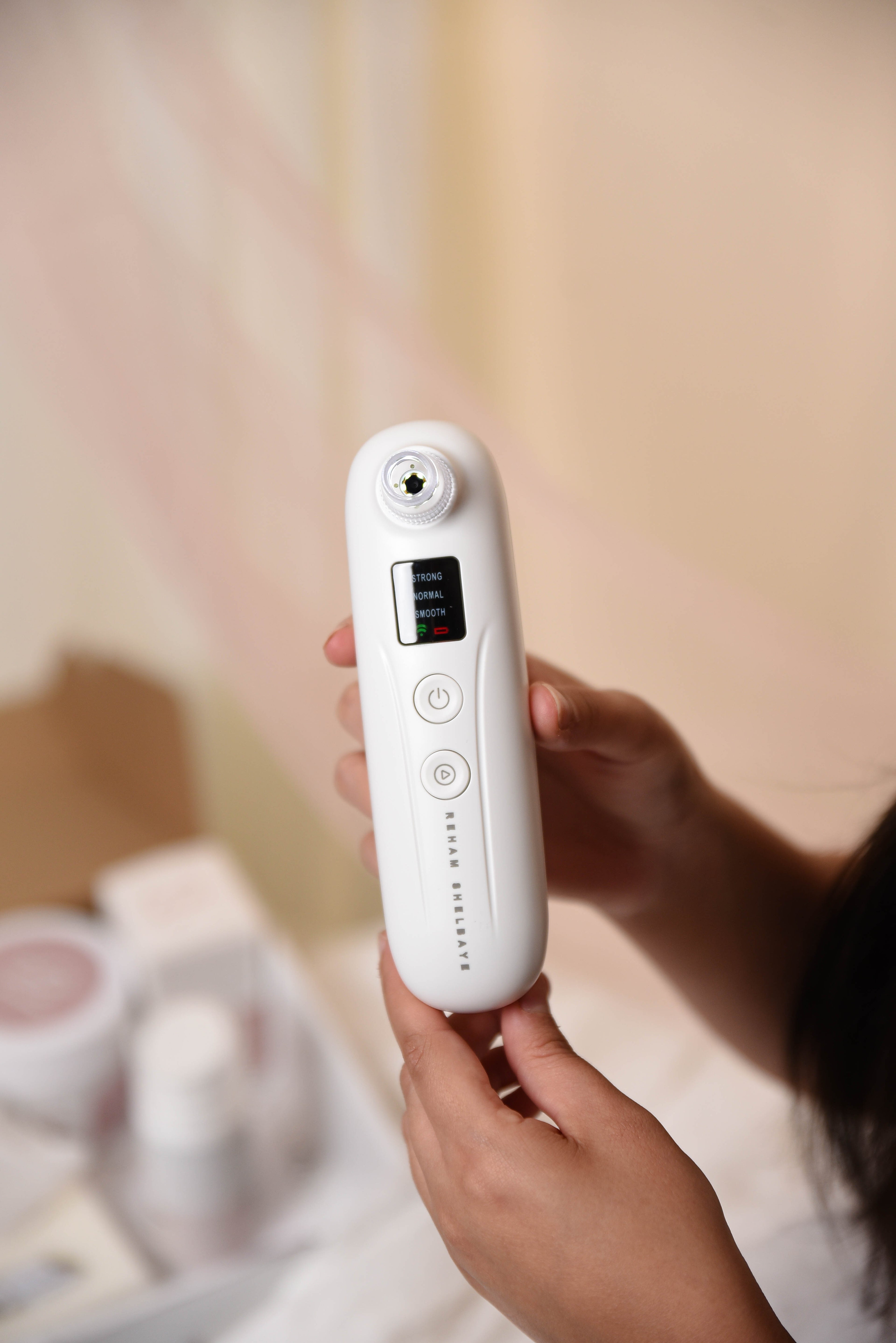 جهاز شفط الرؤوس السوداء - vaccuom blackhead